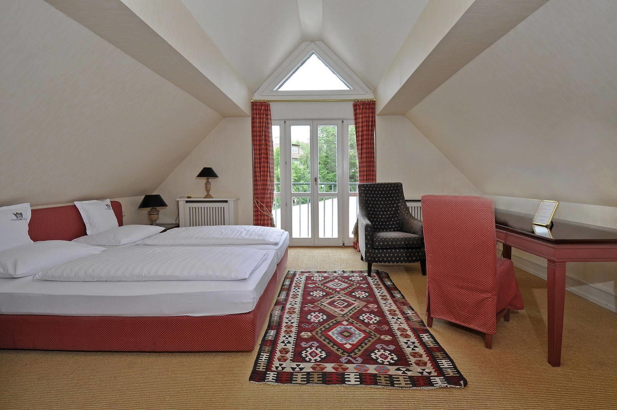Herrenhaus Von Loew Bad Nauheim Buitenkant foto